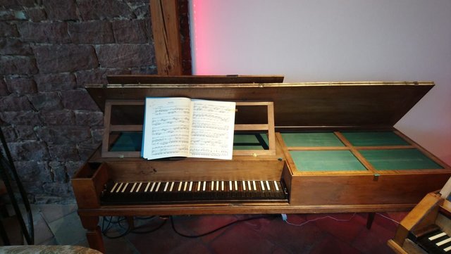 Clavecin Royal - nur ganz wenige sind erhalten, zwei davon in der Sammlung des Claviersalons