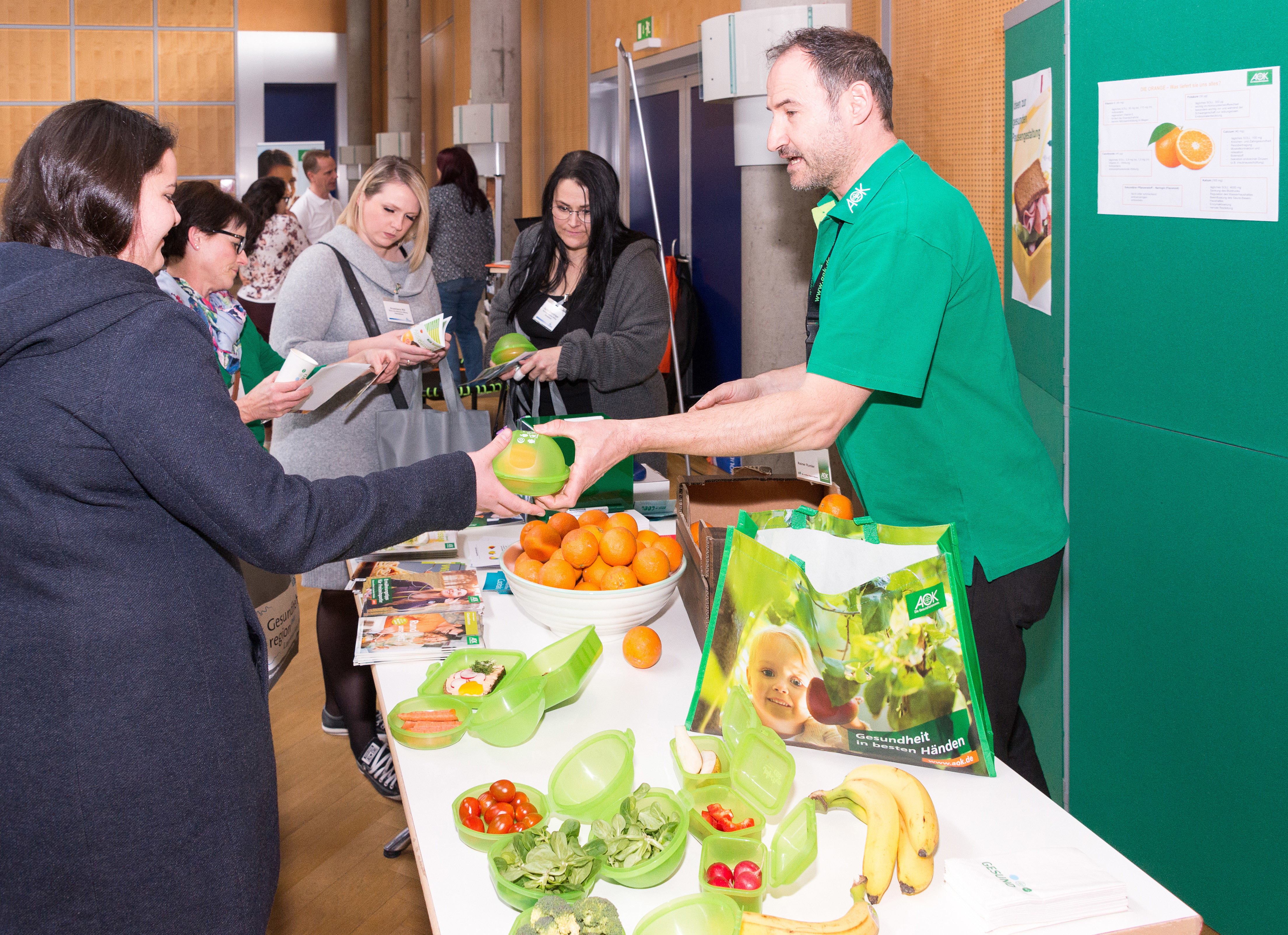 An diesem Infostand konnte man sehen: Gesunde Ernährung ist wichtig, besonders wenn man einen anstrengenden Beruf hat.