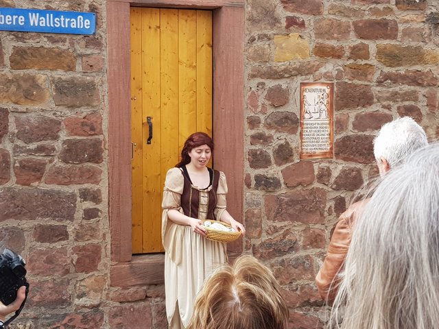 Ännchens Angst vor der Inquisition. | Foto: Hedi Bast