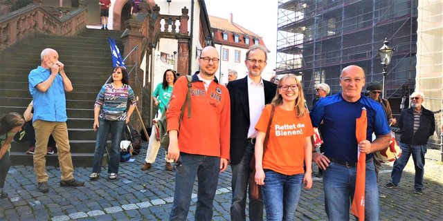 Ostermarsch mit den Mitgliedern der ÖDP ,für Frieden und Freiheit.