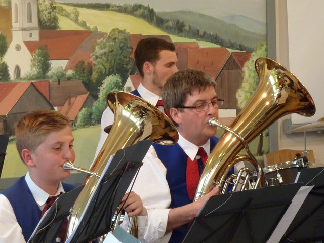 Odenwälder Trachtenkapelle Wenschdorf-Monbrunn beim Musikalischen Maienabend am 5. Mai 2019 in Wenschdorf