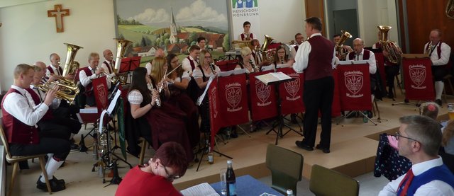 Musikverein Eichenkranz Eichenbühl beim Musikalischen Maienabend am 5. Mai 2019 in Wenschdorf