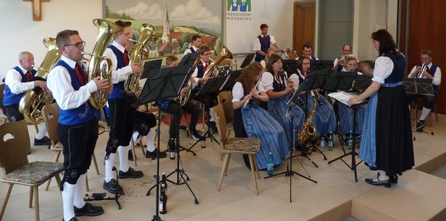 Odenwälder Trachtenkapelle Wenschdorf-Monbrunn beim Musikalischen Maienabend am 5. Mai 2019 in Wenschdorf