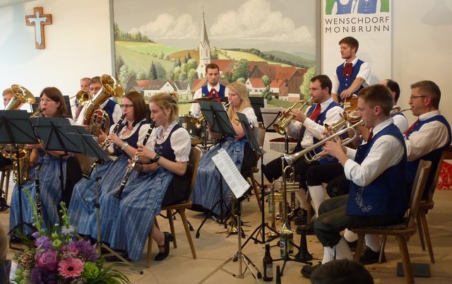 Odenwälder Trachtenkapelle Wenschdorf-Monbrunn beim Musikalischen Maienabend am 5. Mai 2019 in Wenschdorf