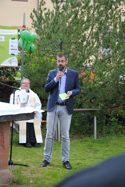 Schirmherr Landrat Jens Marco Scherf besuchte einzelne Projekte am Freitag.  | Foto: Andrea Kaller-Fichtmüller