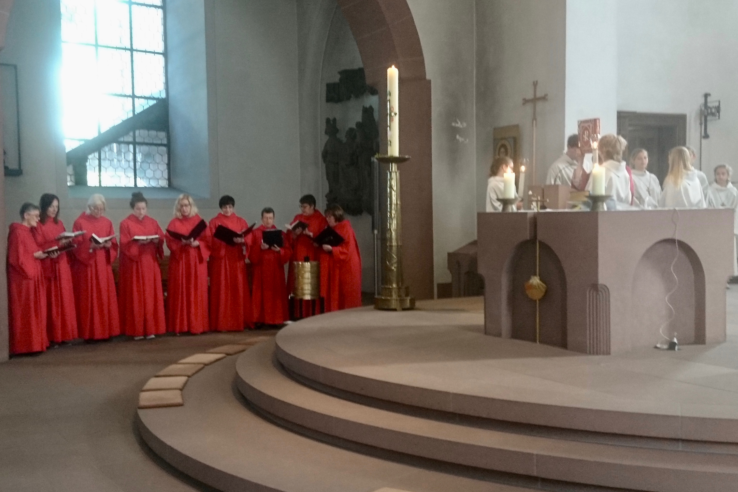 Musikalische Gestaltung des Pfingstsonntagsgottesdienstes durch die Schola Cantorum in der Pfarrkirche St. Jakobus Miltenberg