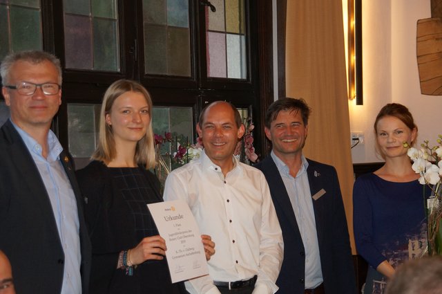 Gewinner des Jugendförderpreises: Das Dalberg-Gymnasium Aschaffenburg erhält eine Urkunde und 1.500 Euro Preisgeld. | Foto: Miriam Weitz