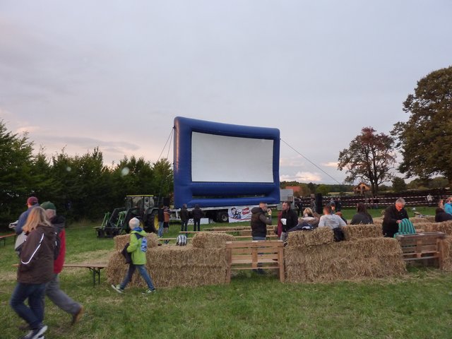 WENSCHDORF FILMREIF - Strohballenlounge 2017