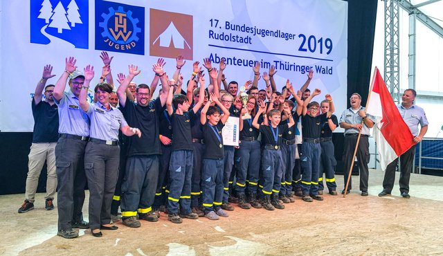 Siegerehrung: Die THW Jugend Obernburg gewinnt den bundesweit dritten Platz.
