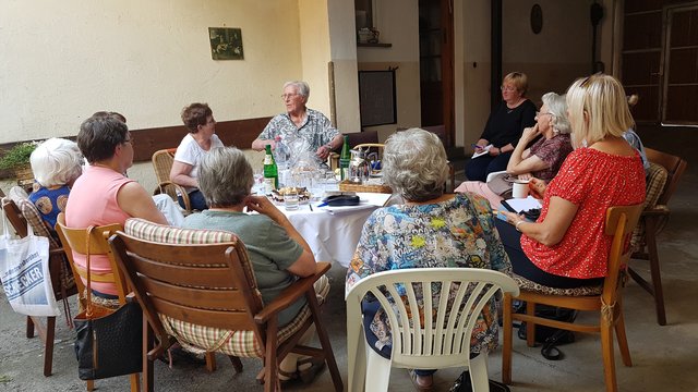 Es gab viele Fragen, die nur der Fuchse Robert noch beantworten kann!  | Foto: Maria Jakob 