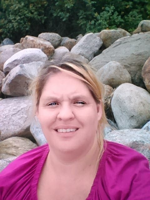 Anna Ebert, Mama eines Sternenkindes und Gründerin der Nähgruppe Leander