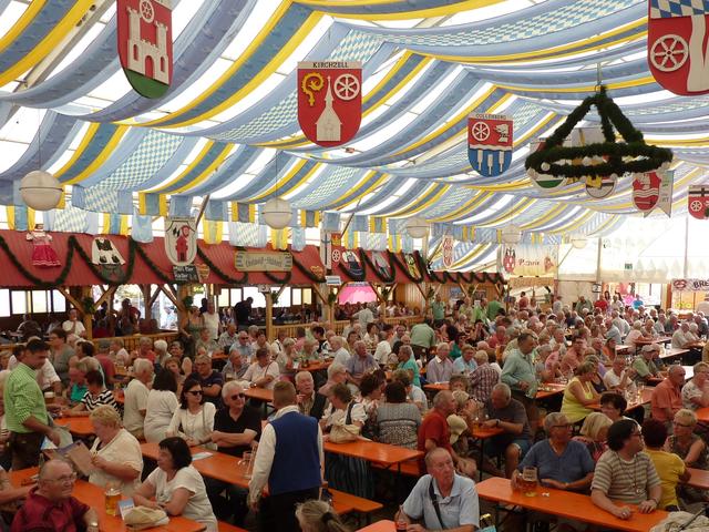 Festzelt der Michaelismesse Miltenberg am Mittwoch, 28. August 2019