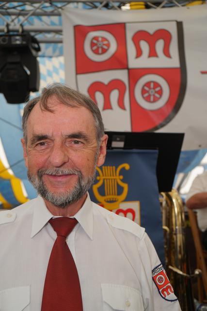 Altbürgermeister Joachim Bieber erinnert sich gerne an seine Schulzeit. 