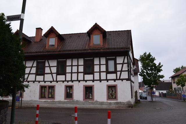 Das "Weiße Roß" - Leider keine Dorfkneipe mehr | Foto: Wolfgang Giegerich