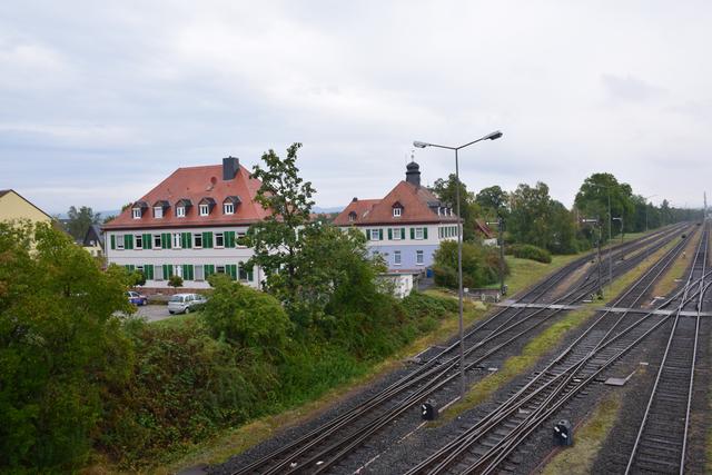 Die Hafenbahn mit der Hafenverwaltung | Foto: Wolfgang Giegerich