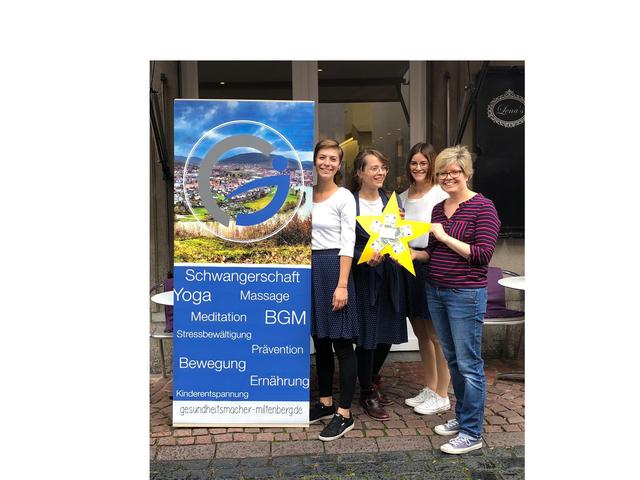 von links: Die "Gesundheitsmacher Miltenberg" Linda Kirchgessner, Jenny Lenz &amp; Rebecca Kunz mit Jenniffer Hartmann von "Mein Sternenkind Miltenberg"