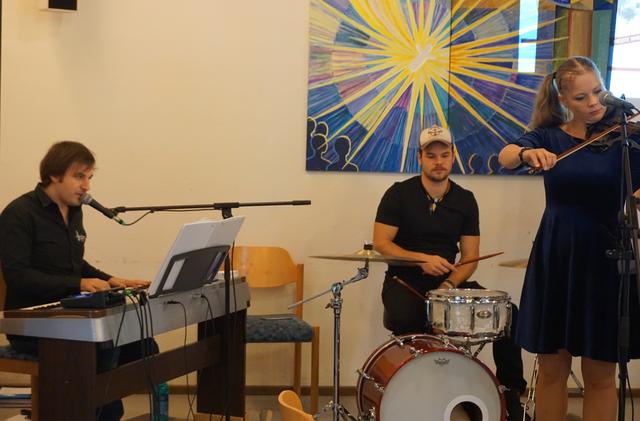 Musikalische Umrahmung durch die Gruppe Herzton.
