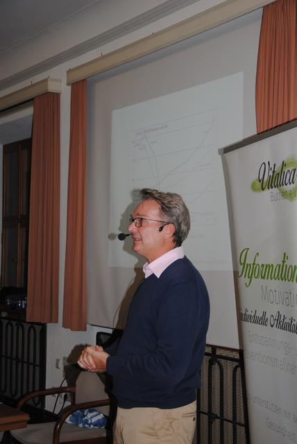 Vortrag von Dr. Gunter Frank in Buchen. | Foto: Andrea Kaller-Fichtmüller