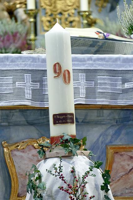 Die Geburtstagskerze, geschenkt vom Freundeskreis des Klosters