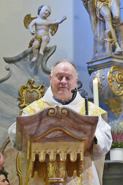 Guardian Pater Werner begrüßte die Gläubigen zum Dankgottesdienst