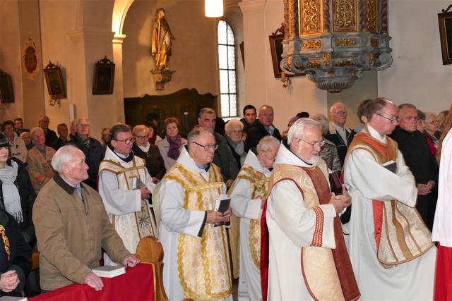 Feierlicher Einzug zum Dankgottesdienst