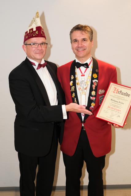 Frank Niemert vom Fastnacht-Verband Franken e.V. und NCV-Sitzungspräsident Wolfgang Fecher
