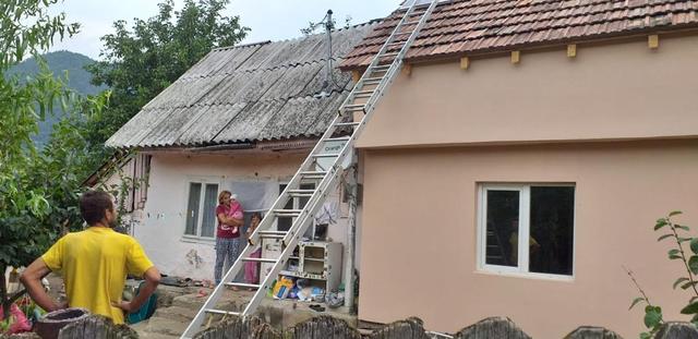 Der Anbau an einem winzigen Häuschen der neunköpfigen Familie in Rumänien wurde mit Spendengeldern finanziert. | Foto: Verein Nächstenliebe