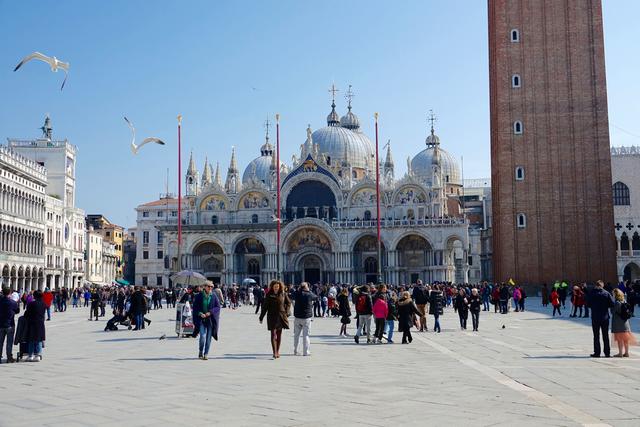 Venedig: gut besuchter Markusplatz - das war einmal!