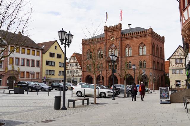 Fast leere Plätze ... gesehen in Tauberbischofsheim