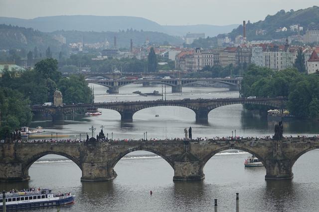 Prag - die "Goldene Stadt",  derzeit wohl wie viele Metropolen und Länder in Europa angesichts der Corona-Krise ganz weit weg!