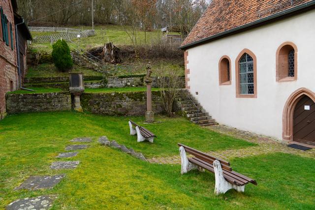 Gibt es ein Wundermittel gegen den Corona-Virus?
Früher ein heilkräftiges Ziel für Leib und Seele: Amorsbrunn - die berühmte Wallfahrtskapelle bei Amorbach.
