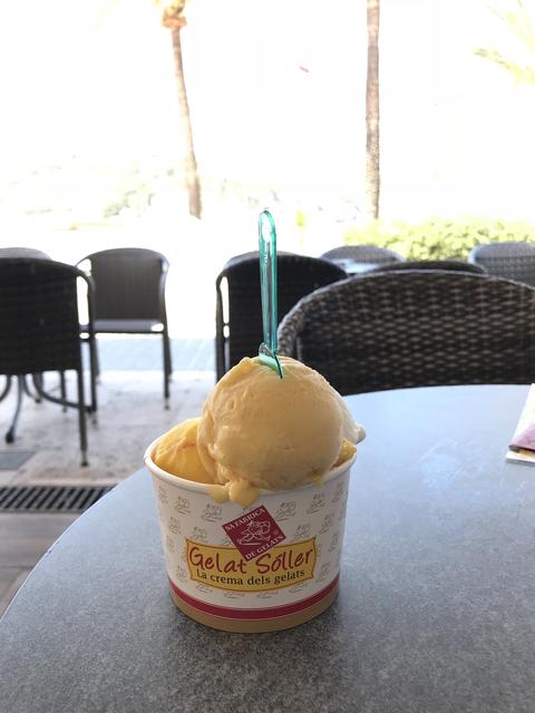 Eisdiele in Port de Soller „Fet a Sóller“
