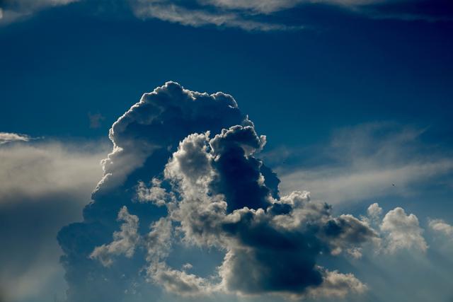 Das Wettergeschehen zog alle Register - von der Tropenhitze über den Regen bis zum Gewitter und nachfolgender Abkühlung.
