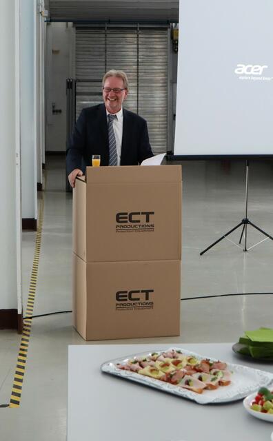 Geschäftsführer Günter Meixner eröffnete die Einweihungsfeier.