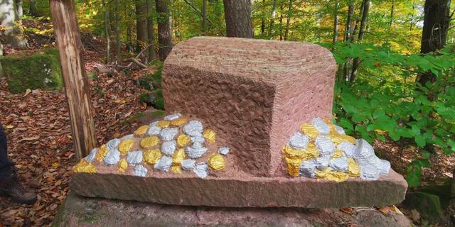 Der Schatz der Nibelungen wurde besonders bestaunt. Es sollen ja Teile davon am Centgrafenberg versteckt sein; Geocache FANTASY II fordert zur Schatzsuche heraus