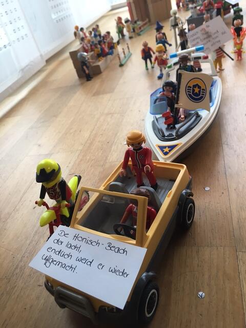 Familie Bräutigam hat einen kompletten Faschingszug aus Playmobil aufgebaut. | Foto: Nadine Bräutigam