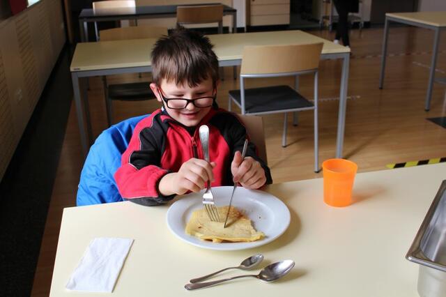 In Gemeinschaft schmeckt es gleich noch mal so gut – viele Menschen aus der Region erinnern sich gerne an ihre gemeinsamen Veranstaltungen im Jugendhaus St. Klilian. | Foto: Grundschule Miltenberg