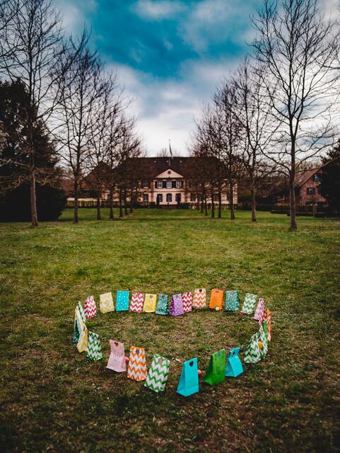 Viele Wörther Herzen blicken dem Tag, an welchem die Kinder den Blick hinter die Mauern des Hofguts von Hünersdorff werfen dürfen, freudig entgegen. | Foto: toscagrafie
