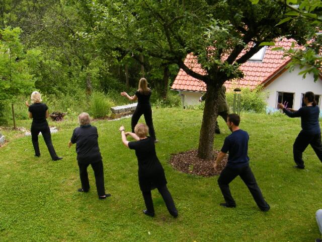 Jedes Jahr führt die VHS Erlenbach ein ZEN-Mediationswochenende im Frühjahr durch, das bei den Kurs-Teilnehmerinnen und Teilnehmern allseits beliebt ist.  | Foto: VHS Erlenbach
