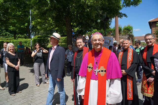 Wallfahrt in Walldürn vor Corona: Erzbischof Ludwig Schick aus Bamberg ist unter den Pilgern. 
