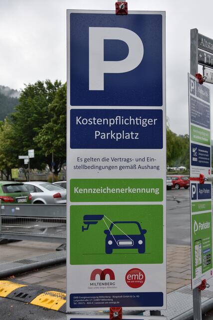Bei der Einfahrt auf den Parkplatz wird automatisch das Kennzeichen gescannt. | Foto: Rindsfüsser