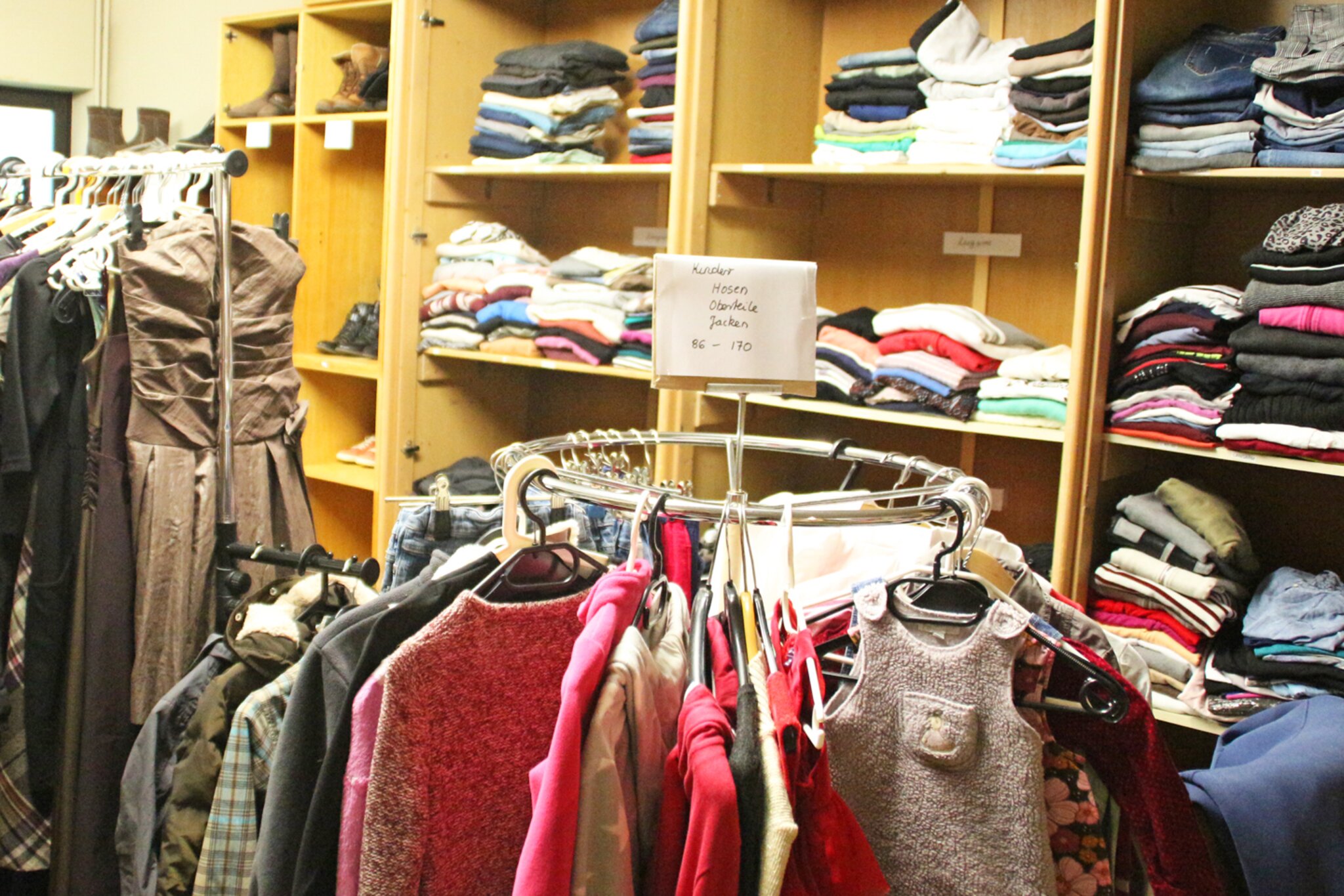Kleiderladen im Kinderheim St. Kilian Walldürn: \