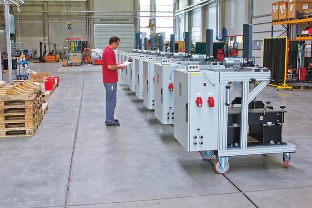 „Durch ein umfangreiches Monitoring soll sich beispielsweise der gewerbliche Stromverbrauch in Gewerbe und Industrie um bis zu 15 Prozent senken lassen“, sagt Pressesprecher Meinrad Müller (Kontakt: presse.pluss.gmbh@gmail.com)
