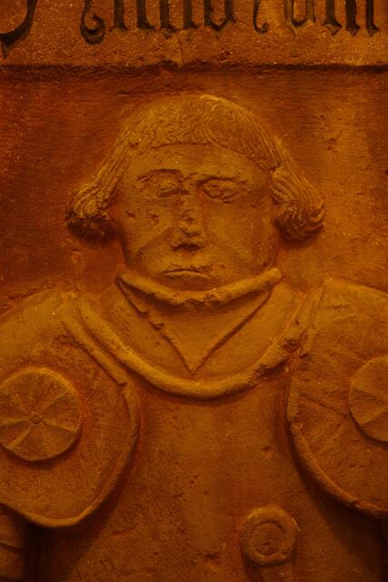 1513 starb der Ritter Wendel von Riedern. Seine Grabplatte in der hiesigen Pfarrkirche erinnert an den ehrbaren und mutigen Mann.