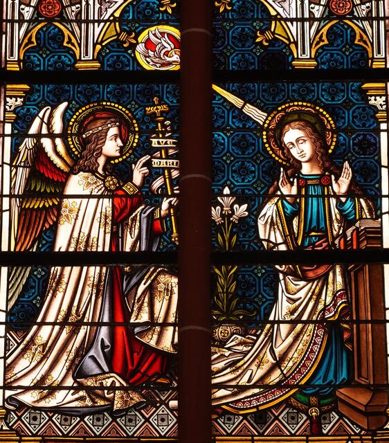 Die katholische Kirche feiert am 25. März Mariä Verkündigung. Der Tag erinnert an den Besuch des Erzengels Gabriel bei der Jungfrau Maria, bei welchem er ihr die Geburt Christi ankündigte.
Die Szene der Verkündigung an Maria ist durch die Jahrhunderte ein häufiges Motiv der bildenden Kunst. 

