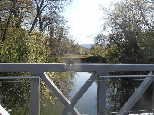 ...die Handläufe werden beleuchtet...