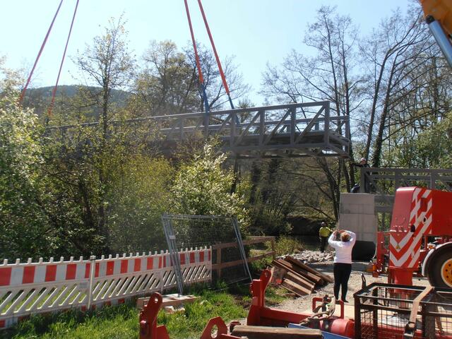 ...mit ganz viel Fingerspitzengefühl...