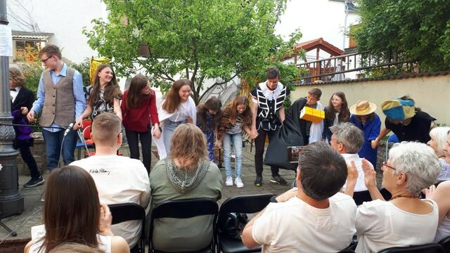 Der Applaus, des Künstlers Brot: Der Obernburger Theaterverein Die Granatsplitter e.V. sagt DANKE! | Foto: Theaterverein Die Granatsplitter e.V.