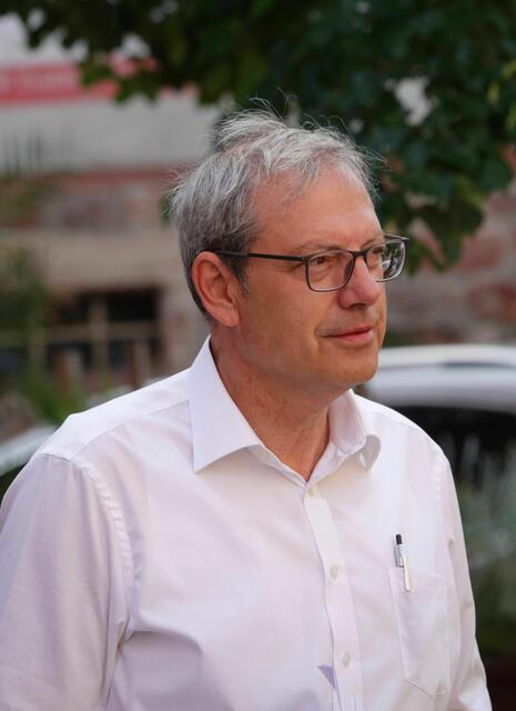 Bürgermeister Thomas Zöller führte engagiert durch die Marktgemeinde.