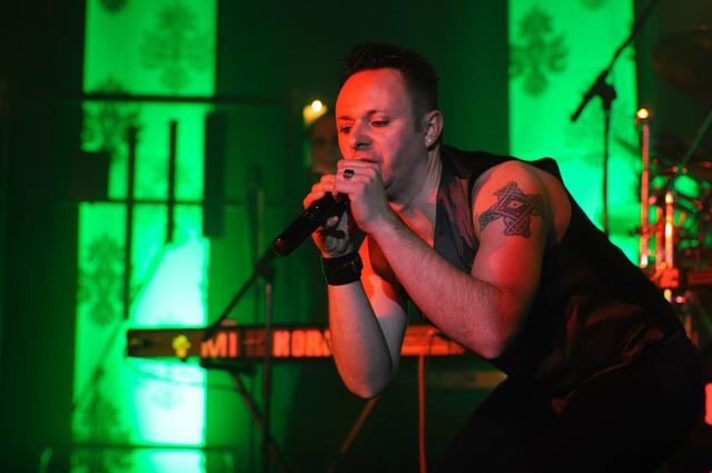 Live-Musik mit der Depeche Mode Coverband Depeche Reload gibt es am 9. Juli.  | Foto: Depeche Reload